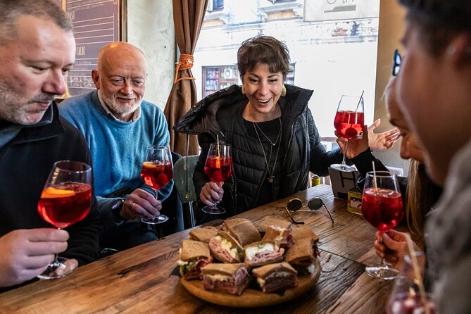 Eating Venice Food & Drinks Tour - Prosecco and Venetian bites on Calle San Felice