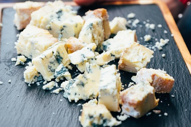 Edinburgh Cheese Crawl : Guided Food Tour - What the guides add