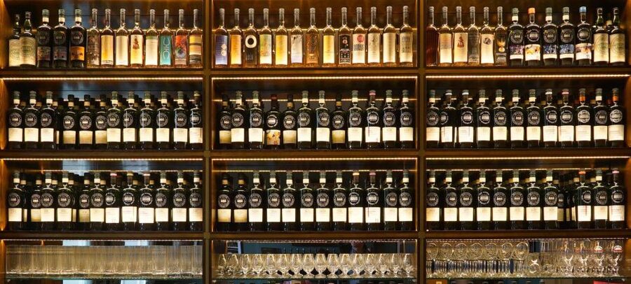 Edinburgh: Food & Drink Tasting Tour - Four paired drinks, with whisky handled separately