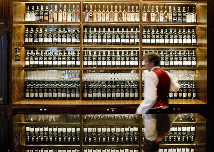 Edinburgh: Food & Drink Tasting Tour - Dietary needs and practical planning