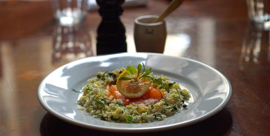 Edinburgh: Food & Drink Tasting Tour - Who will enjoy this Edinburgh food tour?