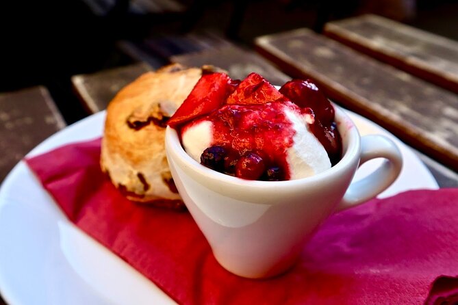 Edinburgh Food Tour with Scotch, Haggis, a Secret Dish & More - Lowland whisky with an explanation, not just a pour