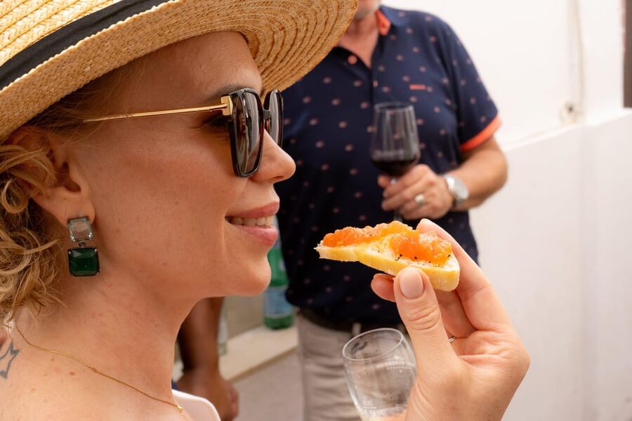 Explore Marbella Old Town: Authentic Tapas Food Tour - The Guides Make the Difference