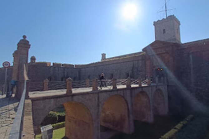 Familly friendly traditions & food tour: tailored tapas & games! - The food guide you keep after the tour