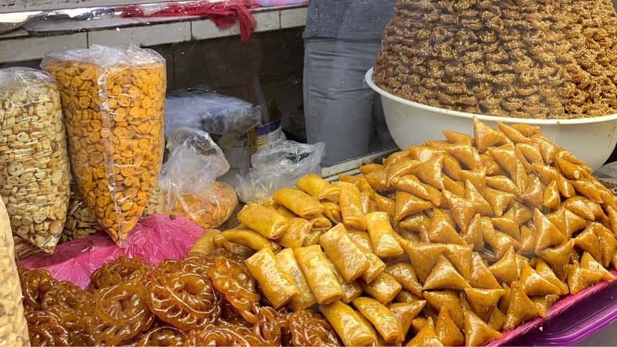 Fez: Foodie tour in the old Medina - Dates, olives, and the flavors of the souks