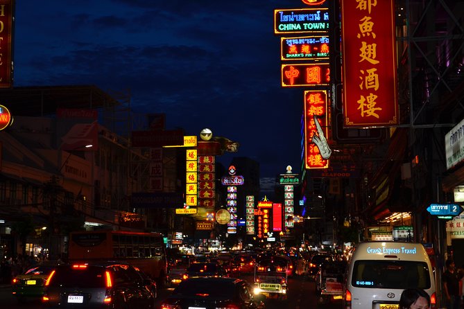 Flavors of Bangkok: Small-Group Chinatown Evening Food Tour - The red Chinese gate and the walk toward Yaowarat Road