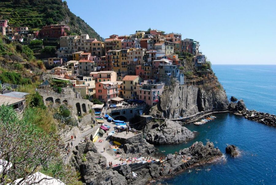 Florence: Cinque Terre Day Trip with Optional Street Food - Monterosso, your longest break by the beach