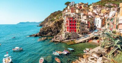 Florence: Day Trip to Cinque Terre with Optional Street Food