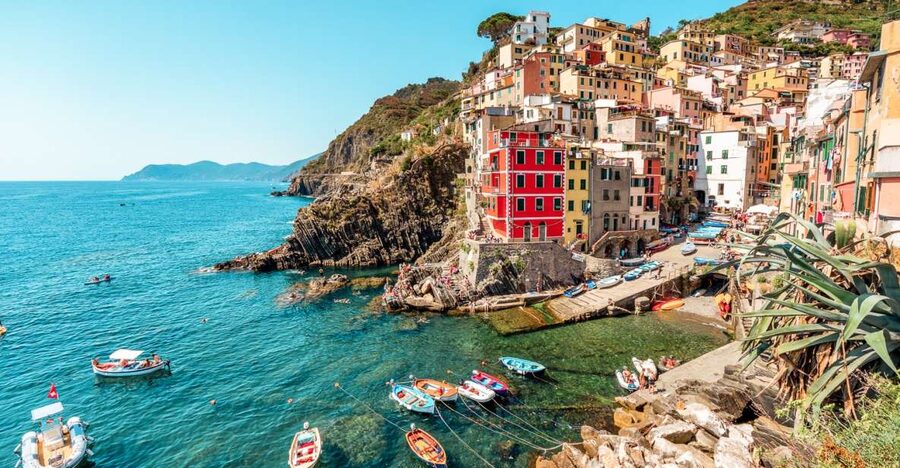 Florence: Day Trip to Cinque Terre with Optional Street Food - Getting from Florence to the Ligurian coast