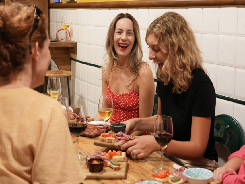 Florence: Food Walking Tour with Local Steak and Tuscan Wine - The guide can make or break the evening