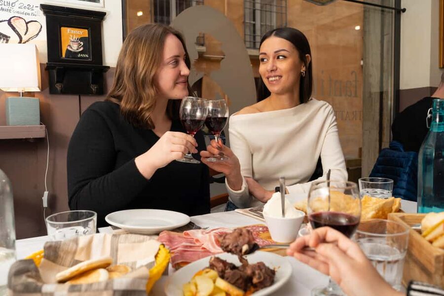 Florence’s Ultimate Food Tour: Full Tuscan Meal with a Local - Street food and another look at regional cooking