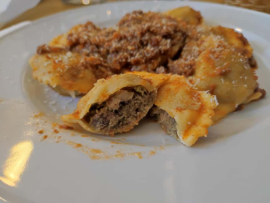 Florence’s Ultimate Food Tour: Full Tuscan Meal with a Local - Guides who make the difference