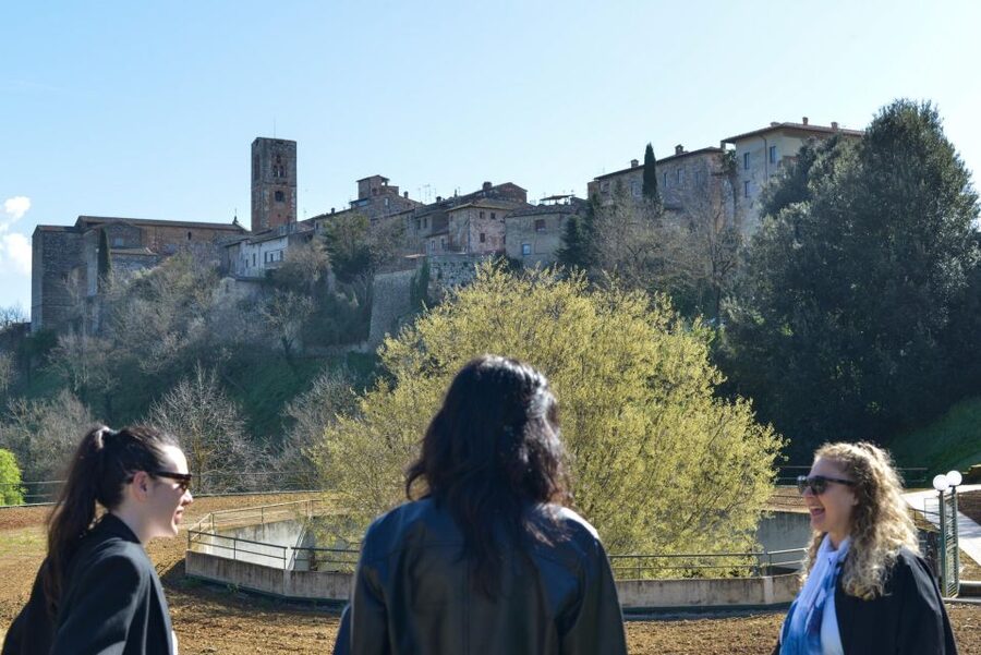 Florence: San Gimignano & Volterra Day Trip with Food & Wine - A Tuscan lunch with wine and a view