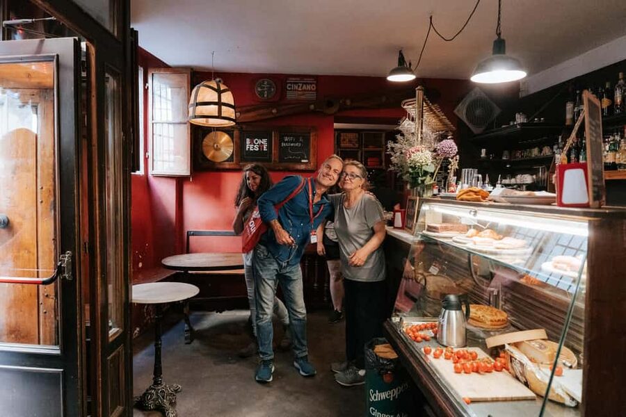 Florence: Small-Group Sunset Food & Wine Tour in Oltrarno - Walking, dietary needs, and group comfort