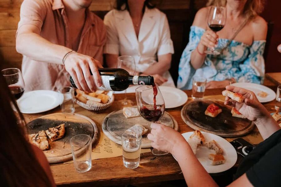 Florence: Small-Group Sunset Food & Wine Tour in Oltrarno - BABAE adds the wine stop