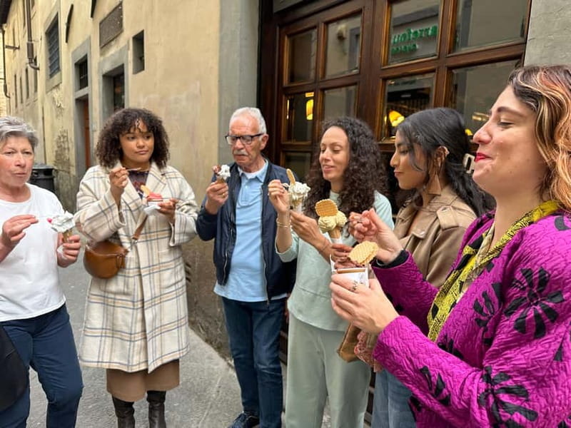 Florence: Street Food Tour with Wine & Local Guide - Cantucci, vin santo, pasta, and the sweet finish