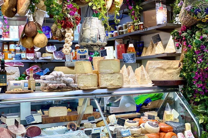 Florence Street Food Walking Tour with Wine in Duomo Area - Ponte Vecchio and the final gelato stop