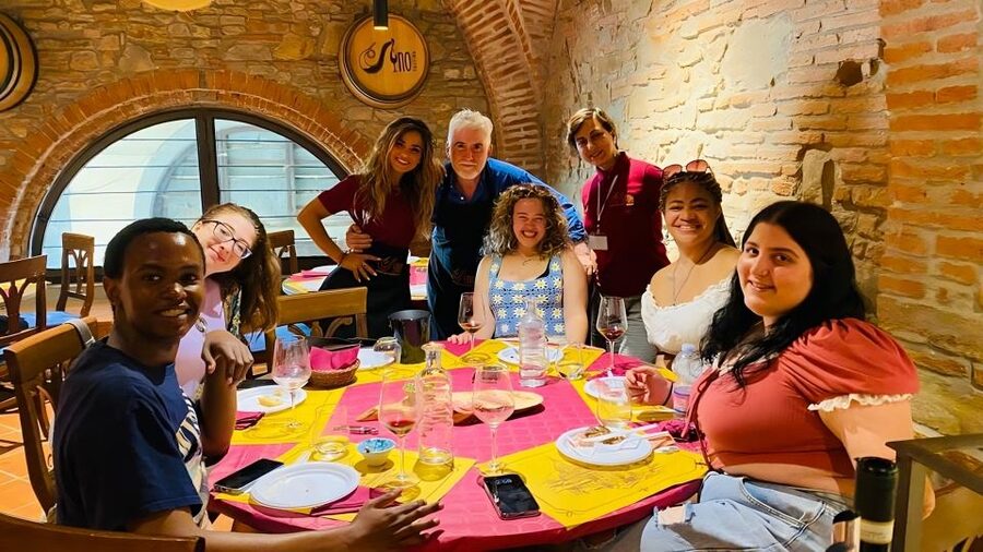 Florence: Taste of Tuscany Wine and Local Food Tour - Atmosphere, group size, and the private-booking question