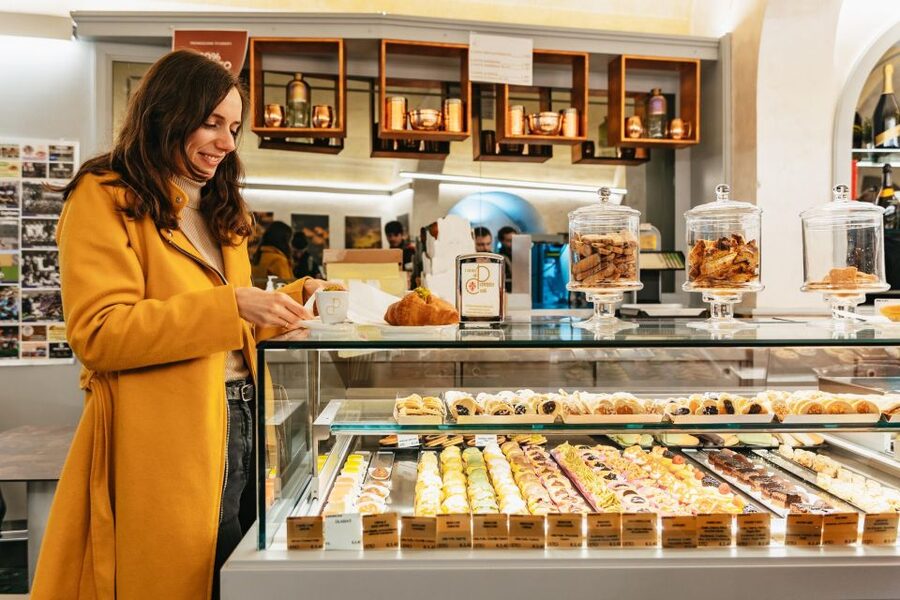 Florence: Tuscan Food and Wine Guided Walking Tour - Gelato makes a useful final stop