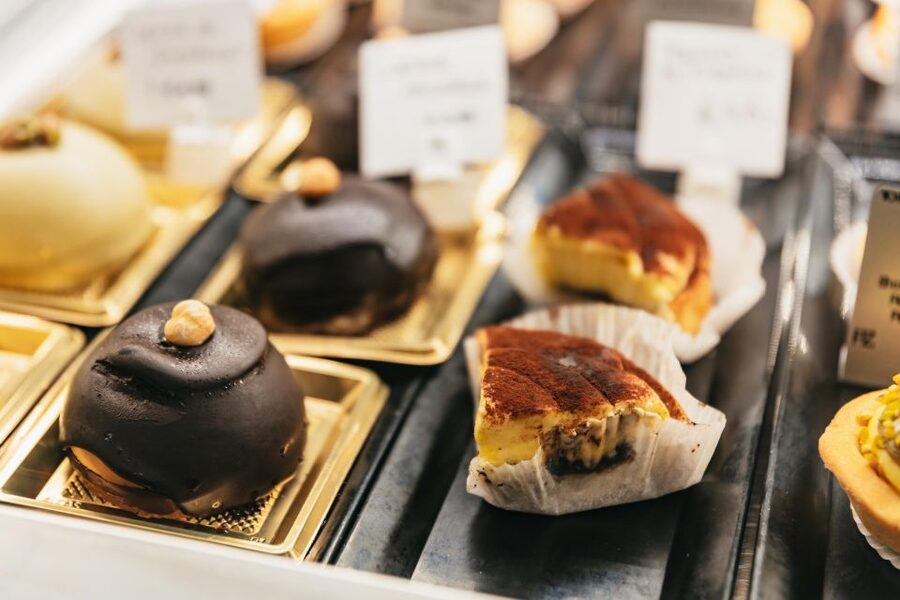 Florence: Tuscan Food and Wine Guided Walking Tour - Five stops that build a Tuscan food lesson