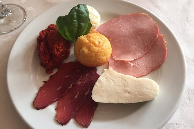 Food and culture tour in Belgrade - What the Guides Add