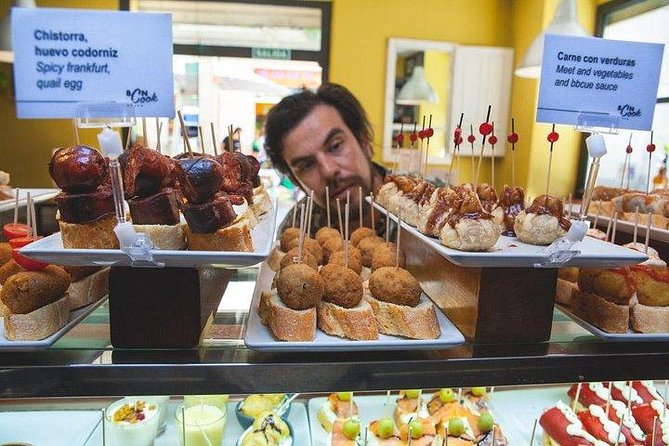Food & Drink Tasting Private Tour & Sagrada Familia Skip the Line - Sagrada Familia with skip-the-line entry