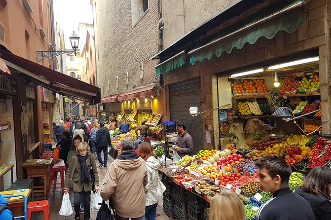 Food markets tour with a local! - What you might eat and drink