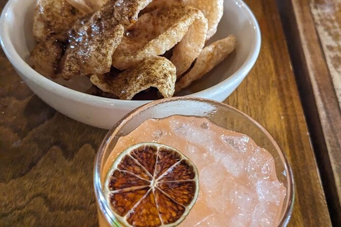 French Quarter Small-Group Cocktail and Foodie Crawl - A first evening built around food and cocktails