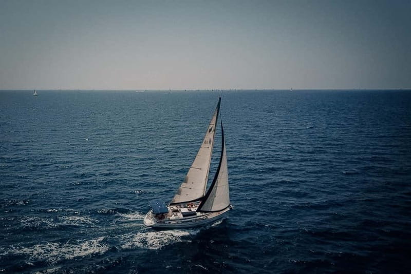 From can Pastilla : Sailing boat trip with Food & Drinks - The crew and the tone on board