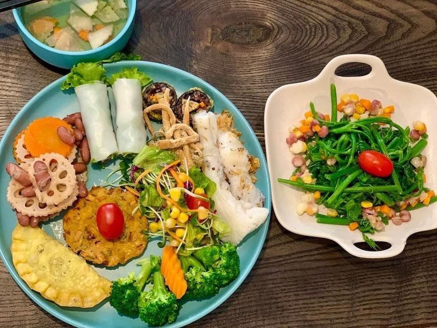 From Hanoi: Old Quarter Vegetarian Food Tour - What the guides bring to the experience