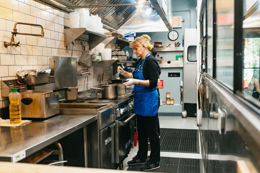 From Manhattan: Half-Day Brooklyn Food and Culture Bus Tour - Williamsburg starts with pizza and neighborhood change