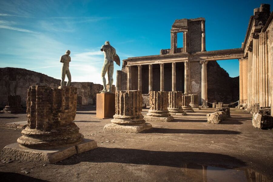 From Naples: Pompeii and Wine Tasting Tour with Lunch - A lunch that is more than a light snack