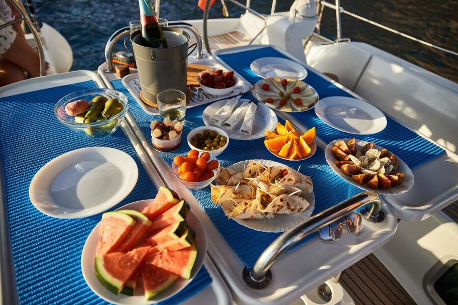 From Puerto de Mogán: Sailboat Trip with Food and Drinks - What $100 includes, and what it does not