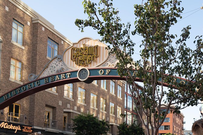 Gaslamp Quarter Food and Drink Tour: Brothels, Bites & Booze - Greek-Mexican flavors, tacos, and a first round of drinks
