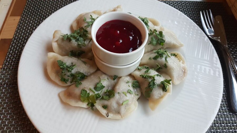 Gdansk Traditional Food Tour with Old Town Sightseeing - Practical details that affect your day
