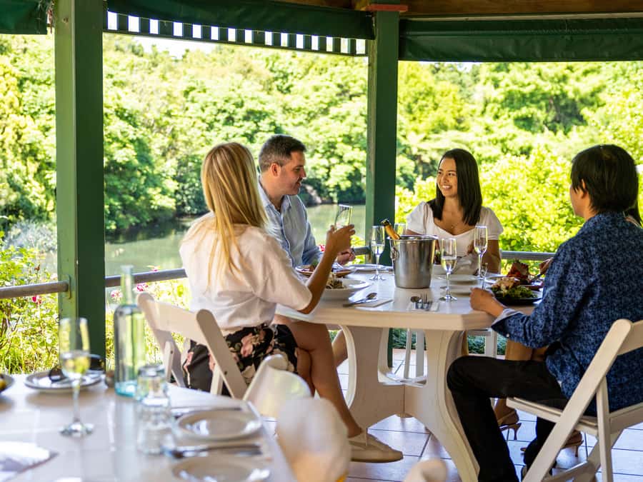 Gold Coast: Premium Wine Tour with Gourmet Lunch - Cheese, spirits, and a sweeter finish