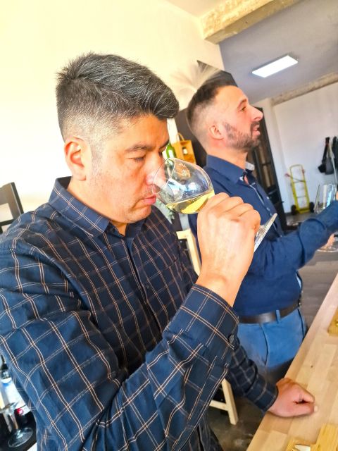Gourmet Experience: Tasting of Spanish Cheeses and Wines - How the two-hour session works