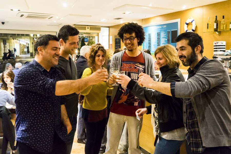 Granada: Tapas Crawl - Drinks are included, and that changes the value