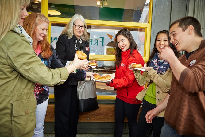 Granville Island Market Food Tour by Vancouver Foodie Tours - Tea at Granville Island Tea Company