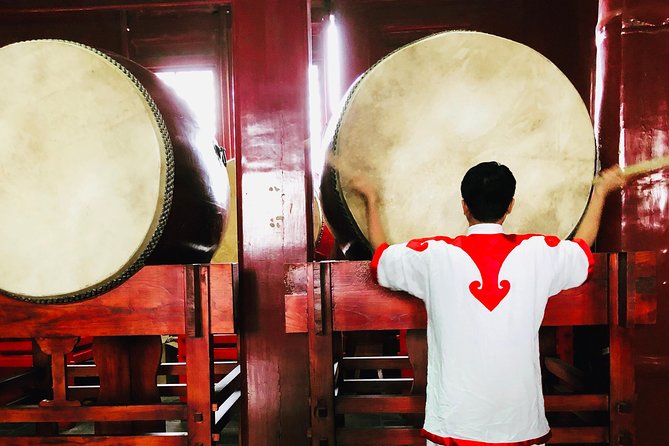 Half-Day Private Beijing Hutong Walking Tour with Dim Sum - Yandai Xie Street mixes old buildings and shops