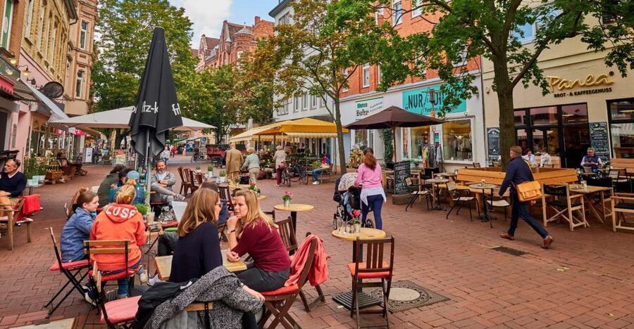 Hannover: Culinary walking tour district List/Oststadt - Gramann & Ahrberg, Bahlsen, and Hannover’s food identity