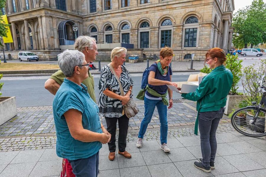 Hannover: Culinary Walking Tour Downtown + Old Town - The State Opera and Hannover’s central sights