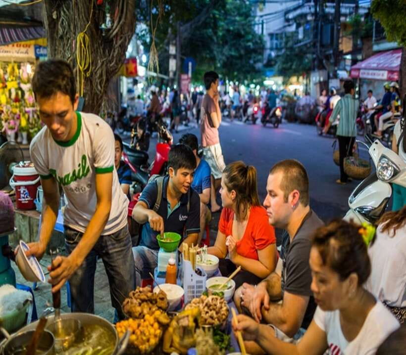 Hanoi: Eat Like a Local Small Group Street Food Tour - Meeting at 33 Ngo Huyen Street