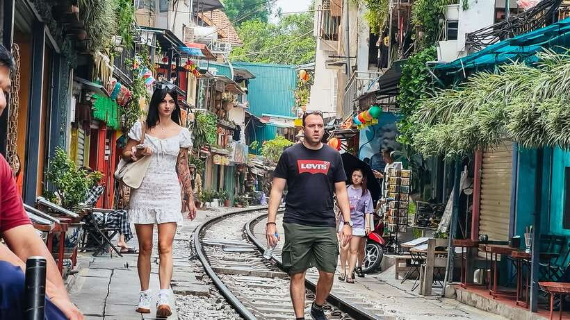 Hanoi: Guided Food Tour with Train Street Visit - Egg coffee gives the finale a Hanoi flavor