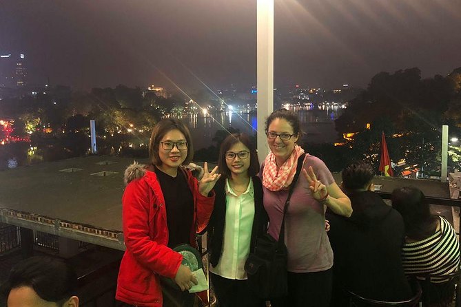 Hanoi Guided Street Food Tour Small Group - What the guides add to the meal