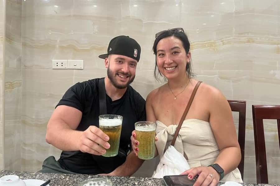 Hanoi Local Fresh Beer and Culinary Tour with Train Street - A local fresh beer stop with room to slow down