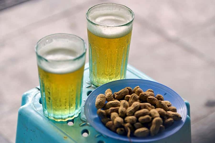 Hanoi Local Fresh Beer and Culinary Tour with Train Street - Starting with Bun Cha at 38 Bat Su