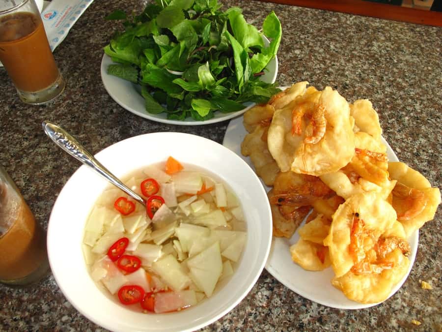 Hanoi: Private Street Food Walking Tour w/ a Real Foodie - Who should book this Hanoi food walk?