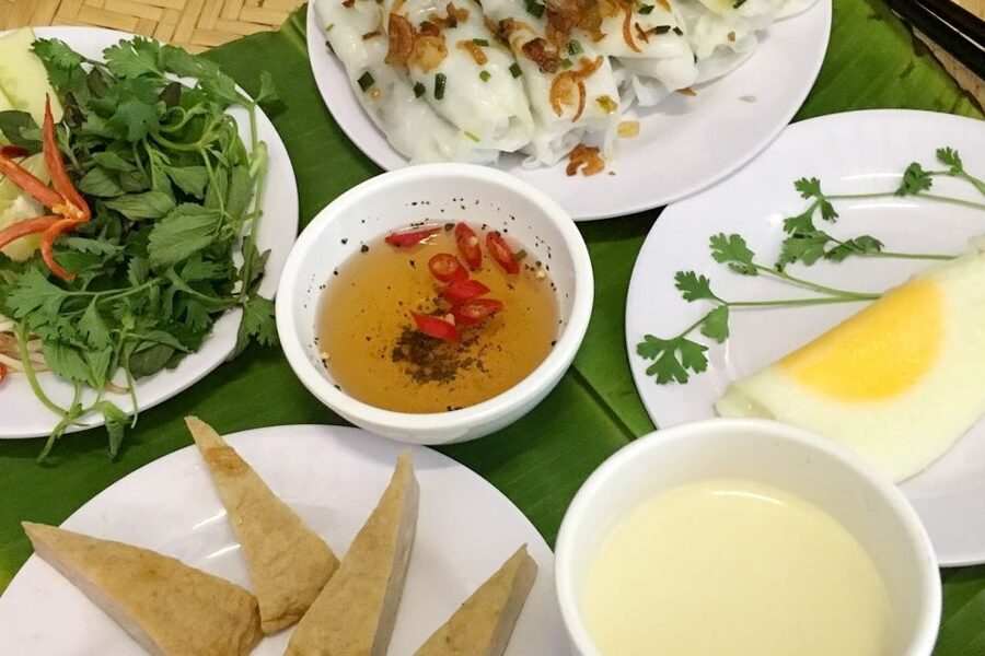 Hanoi: Small-Group Street Food Walking Tour - Starting in the Old Quarter with bun cha