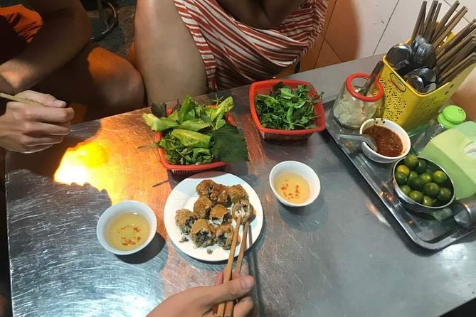Hanoi street food tour (small group) - Banh cuon at Bánh Cuốn Gia Truyền Thanh Vân